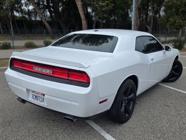Used 2014 Dodge Challenger SXT Plus w/ Harman/Kardon Audio Group RWD image 10