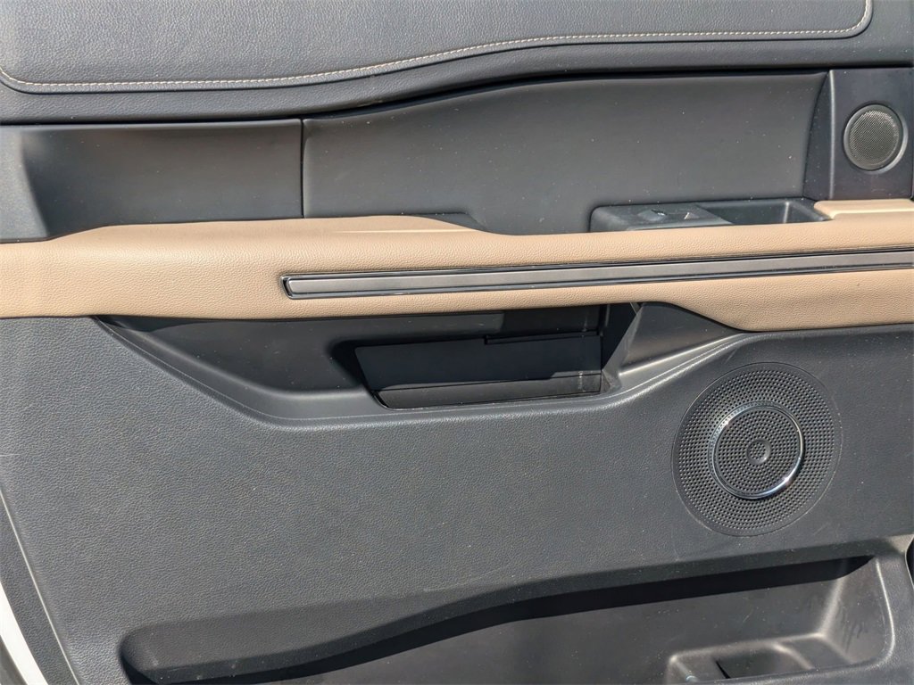 Used 2024 Ford Expedition Max Limited image 26