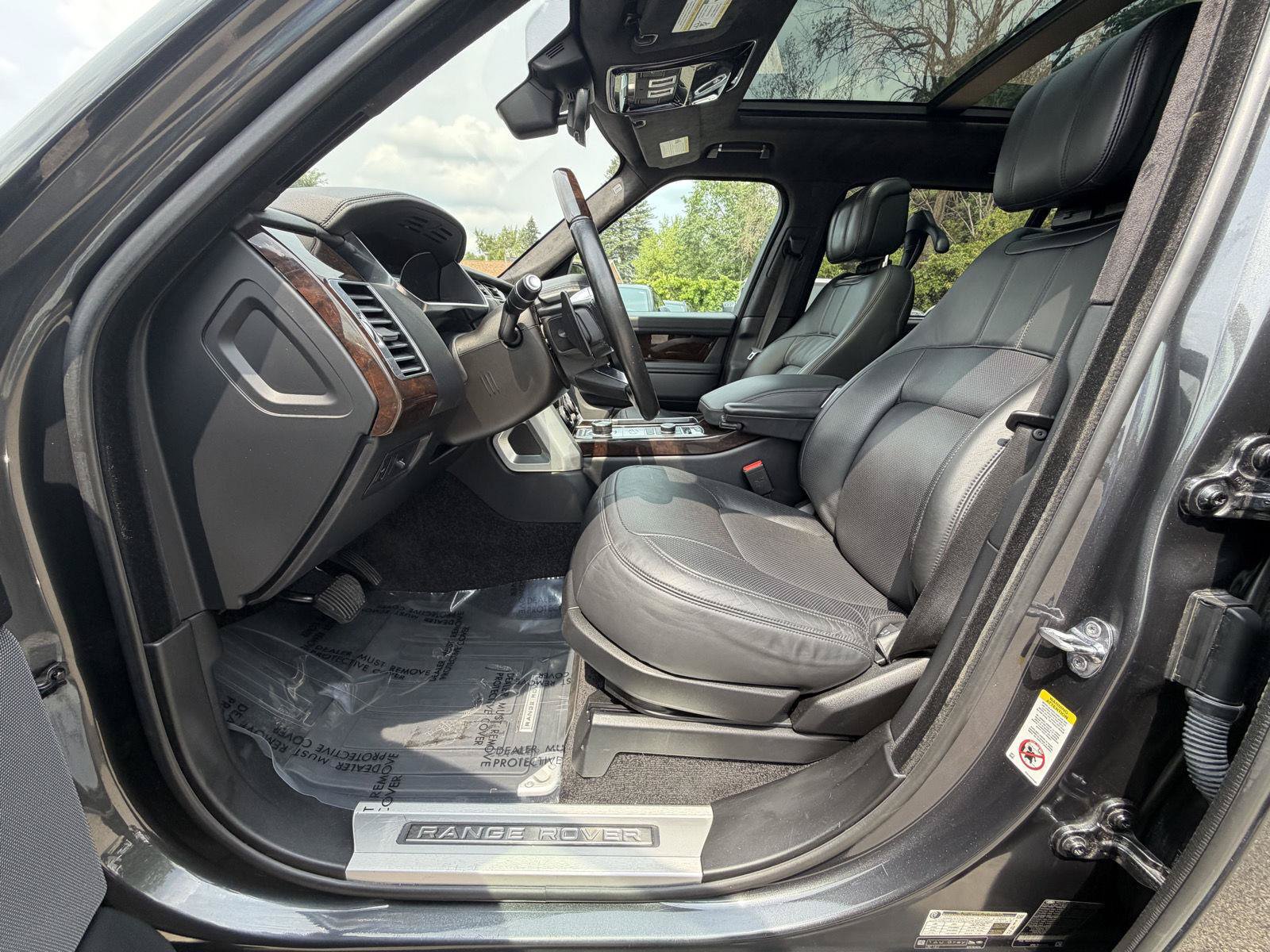Used 2019 Land Rover Range Rover Long Wheelbase Supercharged AWD/4WD image 15