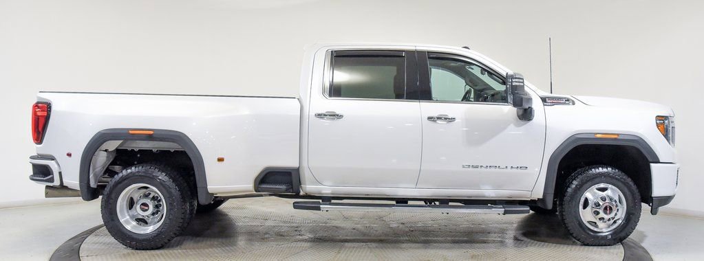 Used 2023 GMC Sierra 3500 Denali w/ Denali Ultimate Package AWD/4WD image 11