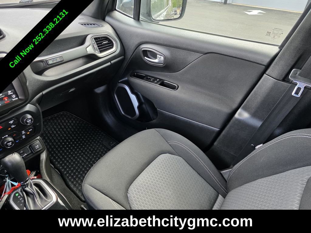 Used 2021 Jeep Renegade Latitude w/ Convenience Group AWD/4WD image 27