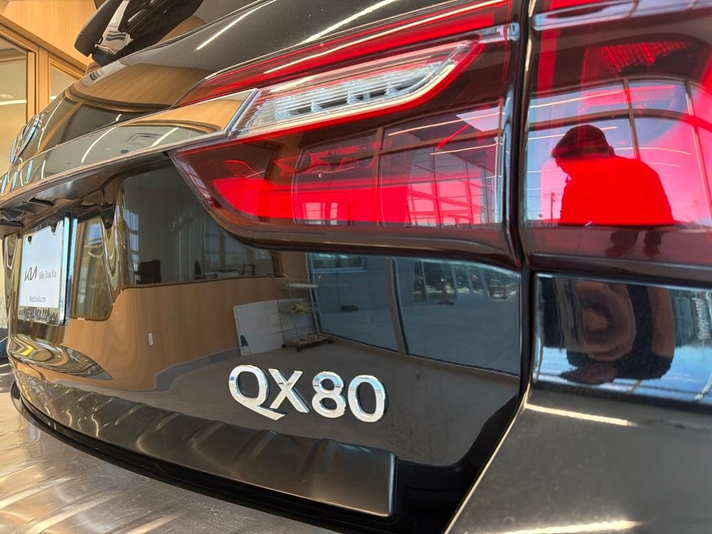 Used 2022 INFINITI QX80 Luxe w/ All-Season Package RWD image 21