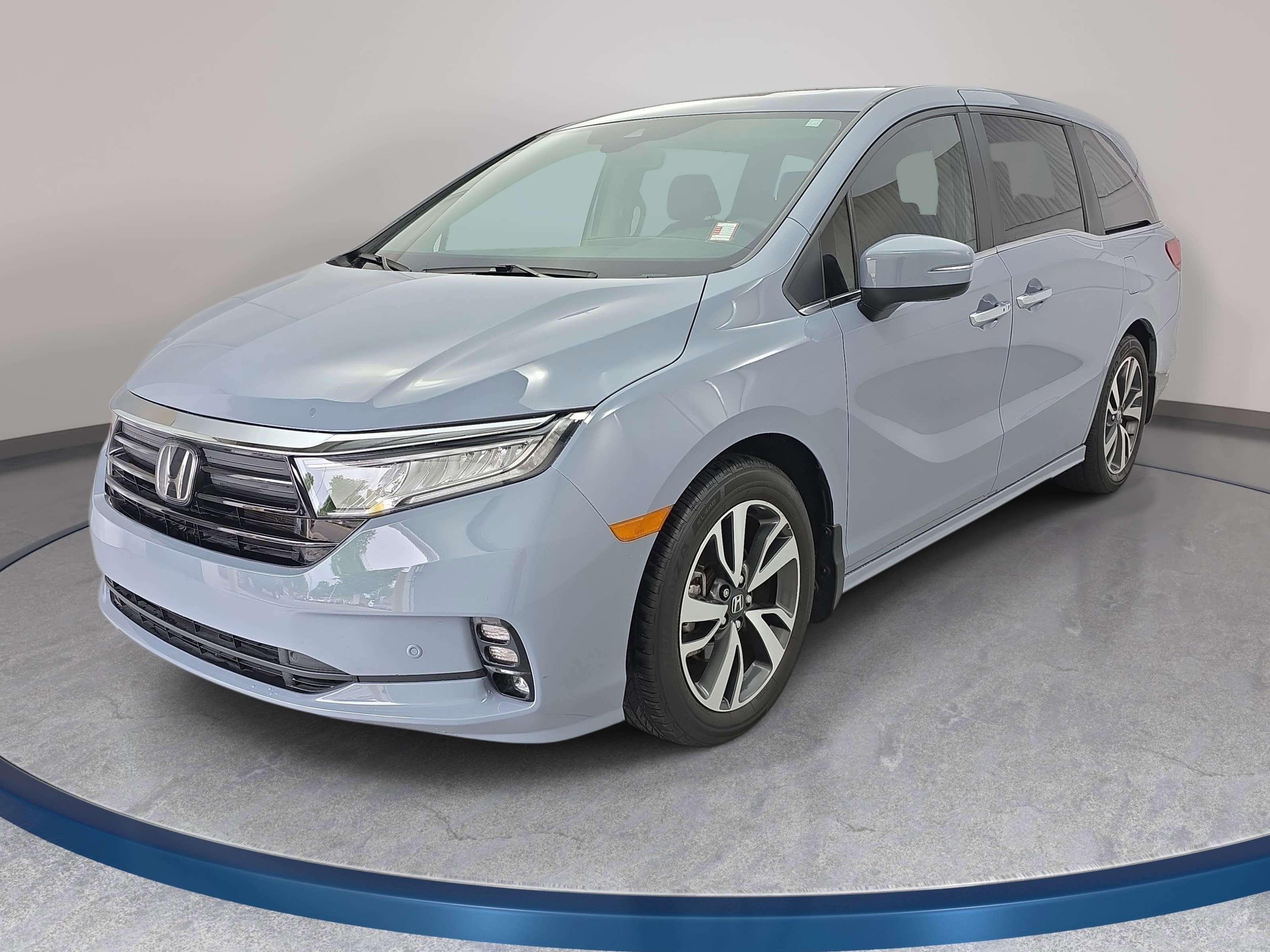 Used 2023 Honda Odyssey Touring image 1