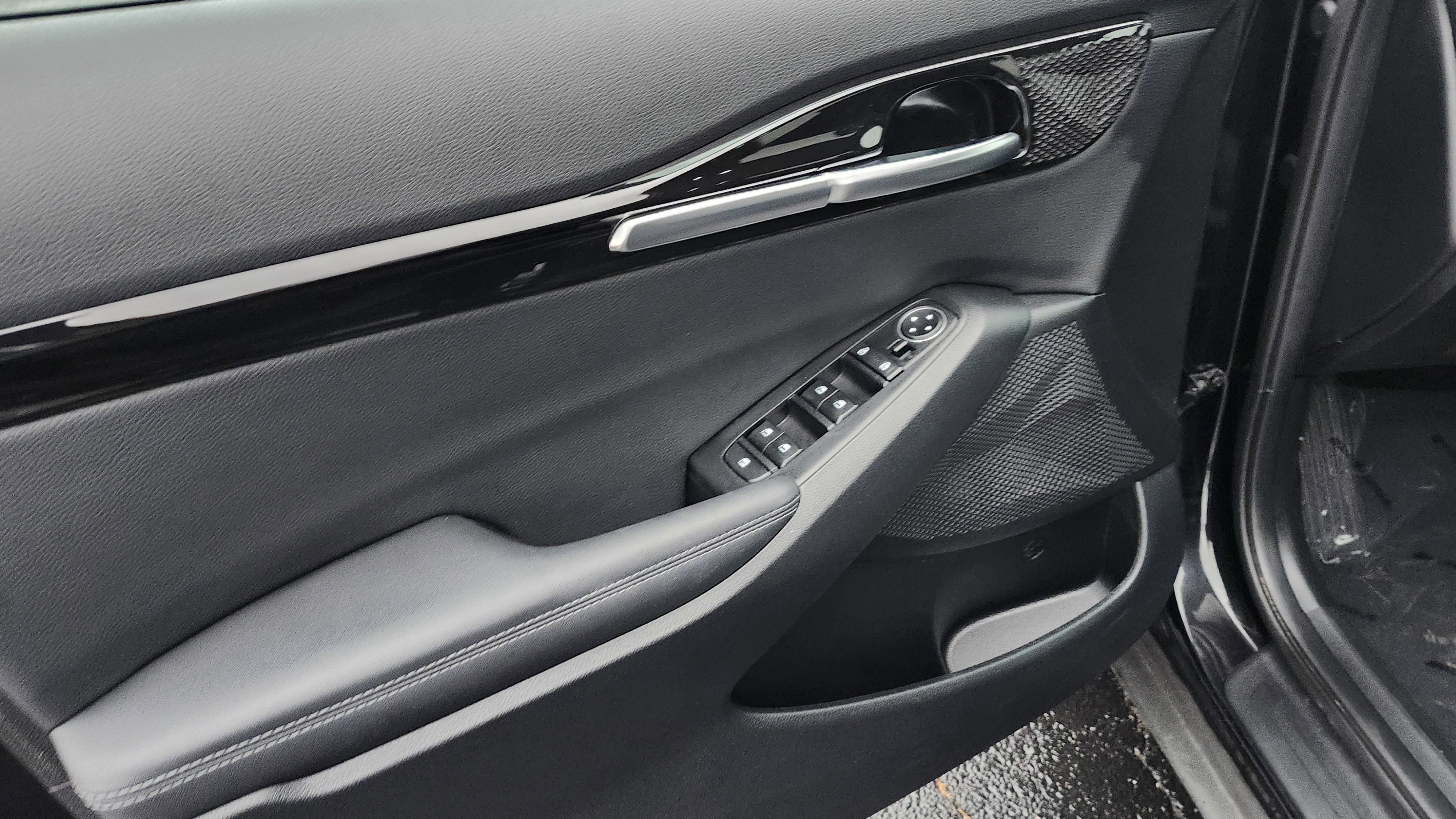 Used 2023 Kia Seltos EX image 18