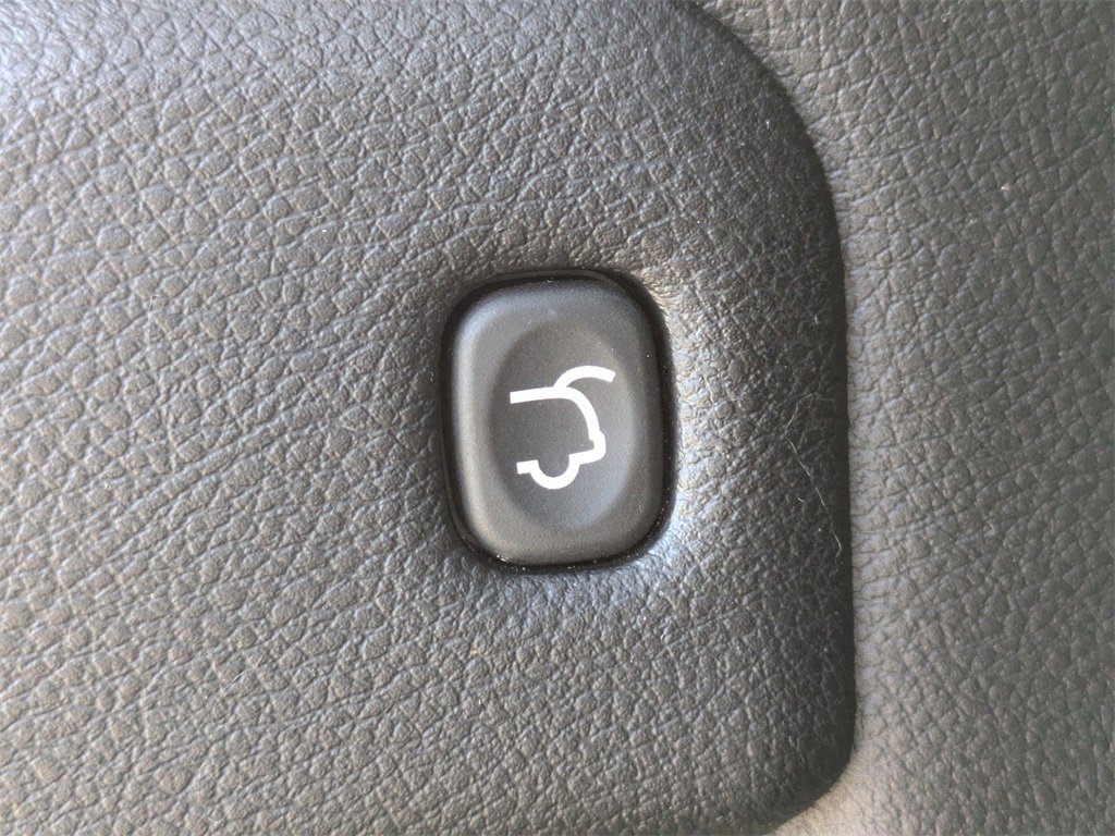 Used 2023 Dodge Durango GT image 15