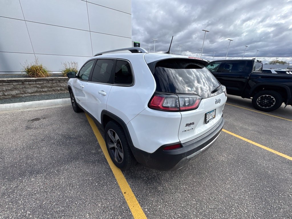 Used 2019 Jeep Cherokee Limited AWD/4WD image 3