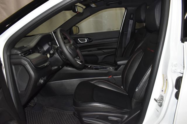 Certified 2025 Jeep Compass Trailhawk image 12