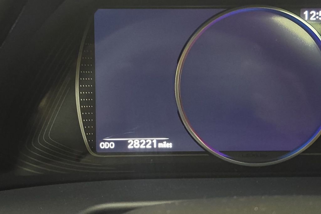 Used 2023 Lexus ES 300h Ultra Luxury image 16