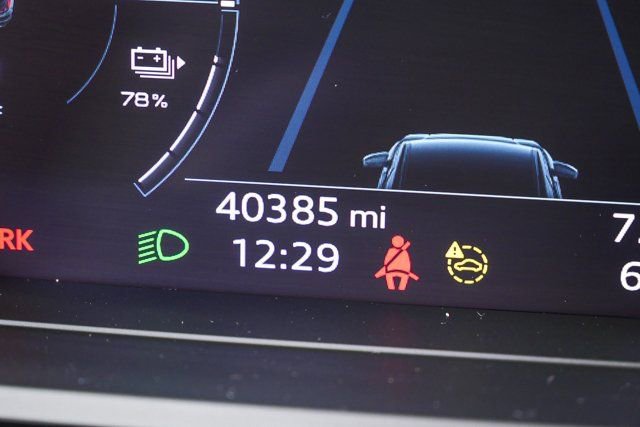 Used 2023 Audi Q4 e-tron Premium Plus w/ Premium Plus image 11