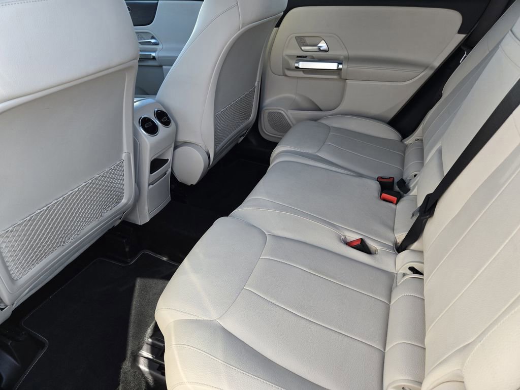 Used 2022 Mercedes-Benz GLB 250 image 20