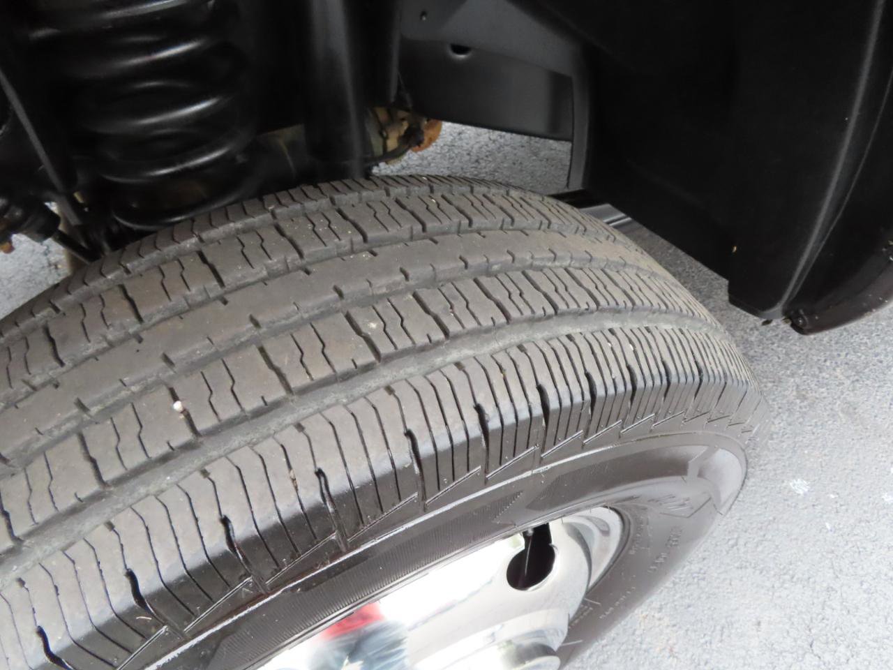 Used 2018 RAM 3500 SLT w/ Luxury Group AWD/4WD image 12