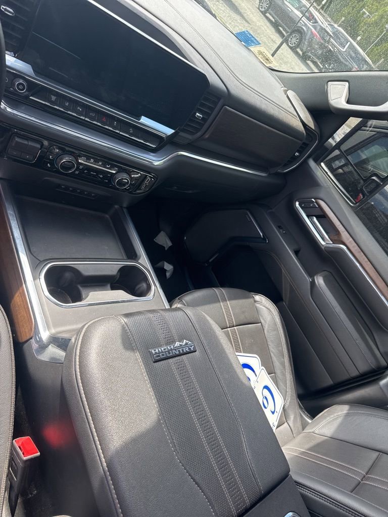 Used 2024 Chevrolet Silverado 2500 High Country w/ High Country Premium Package image 24