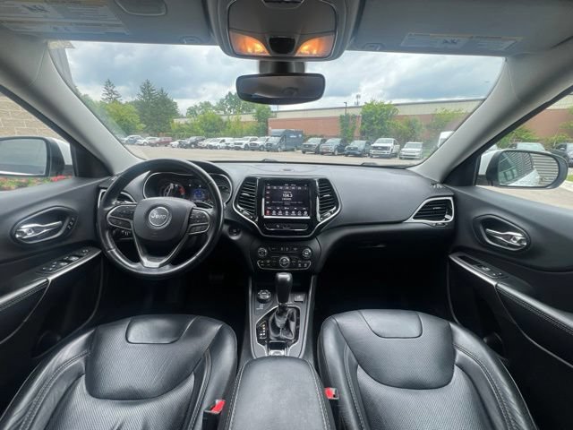 Used 2019 Jeep Cherokee Limited AWD/4WD image 18