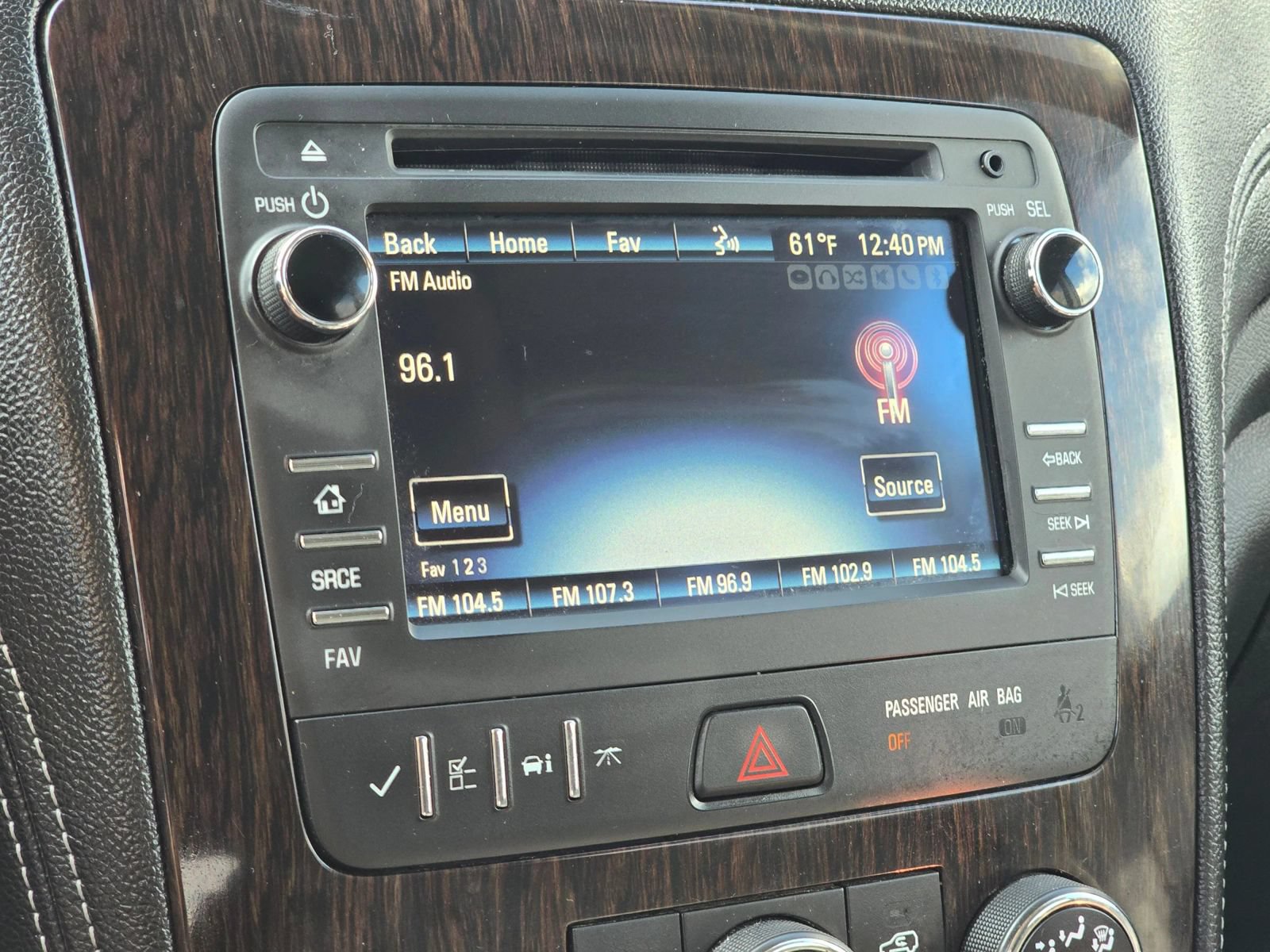 Used 2016 Chevrolet Traverse LT w/ Style and Technology Package FWD image 29