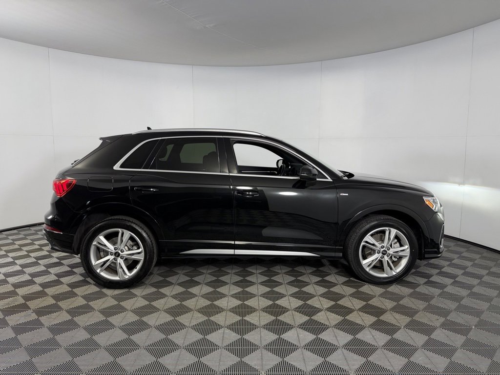 Used 2023 Audi Q3 2.0T Premium image 5