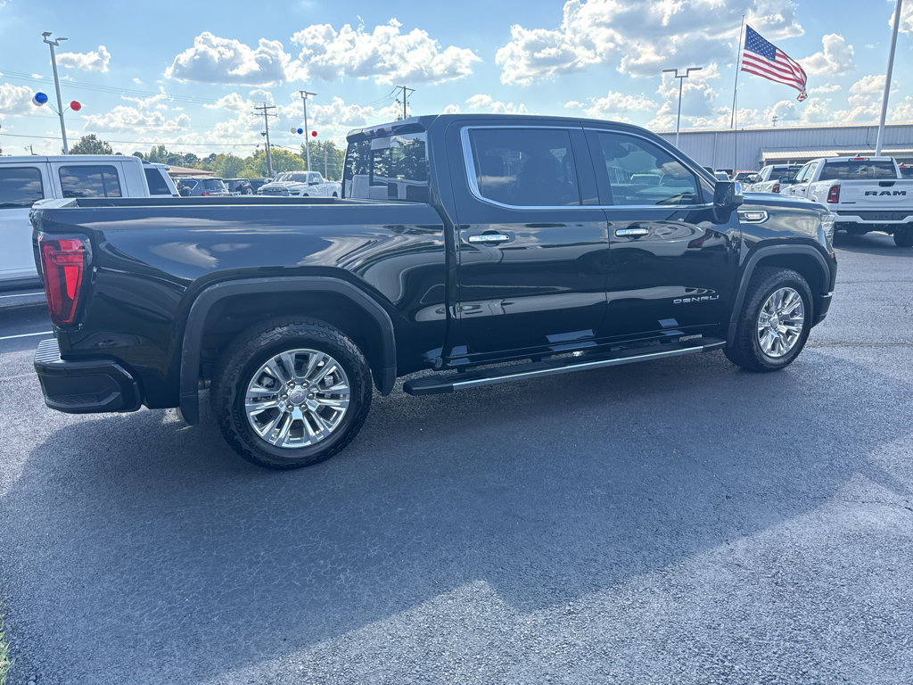Used 2025 GMC Sierra 1500 Denali AWD/4WD image 4