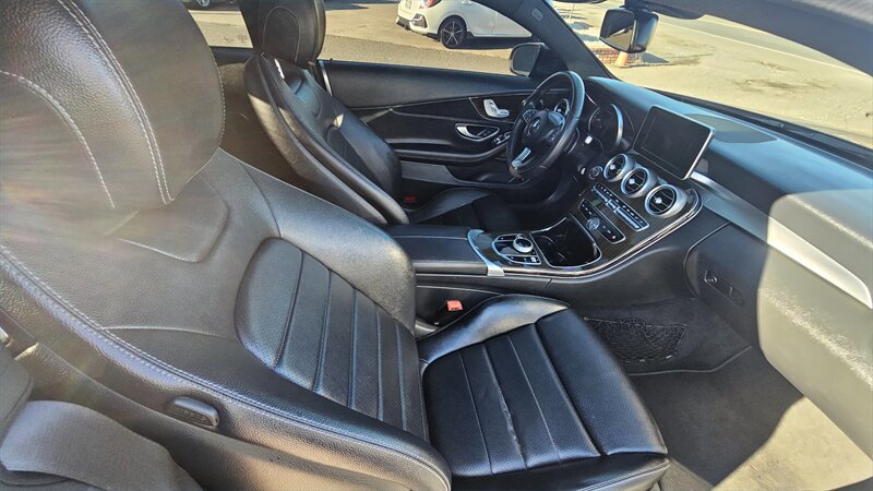 Used 2018 Mercedes-Benz C 300 Coupe image 3