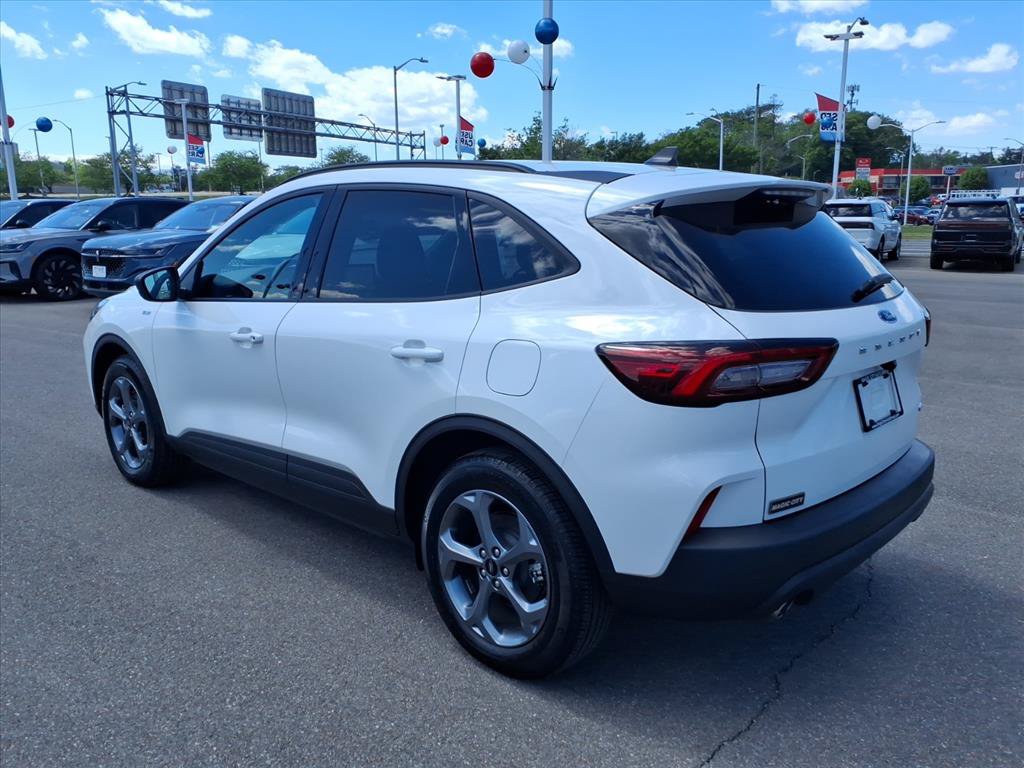 Used 2025 Ford Escape ST-Line w/ Equipment Group 301A FWD video 3