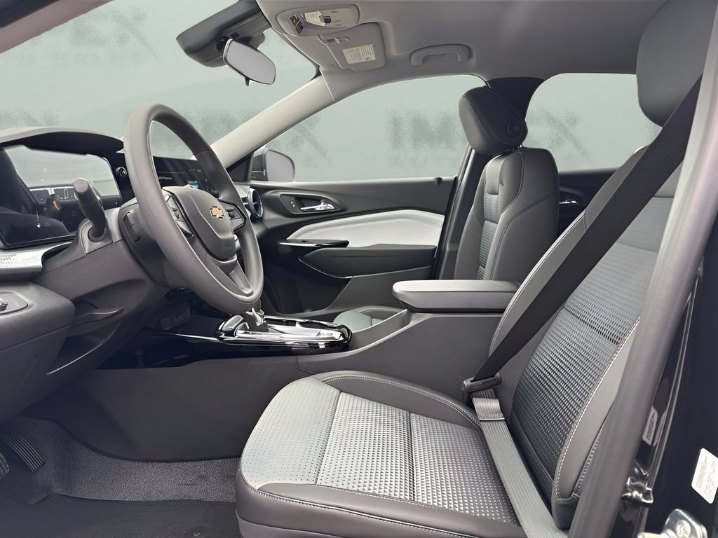 New 2026 Chevrolet Trax LT FWD image 9