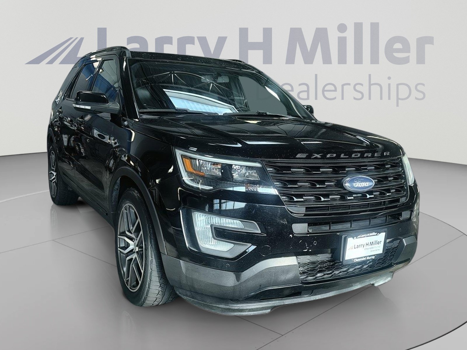 Used 2017 Ford Explorer Sport AWD/4WD image 2
