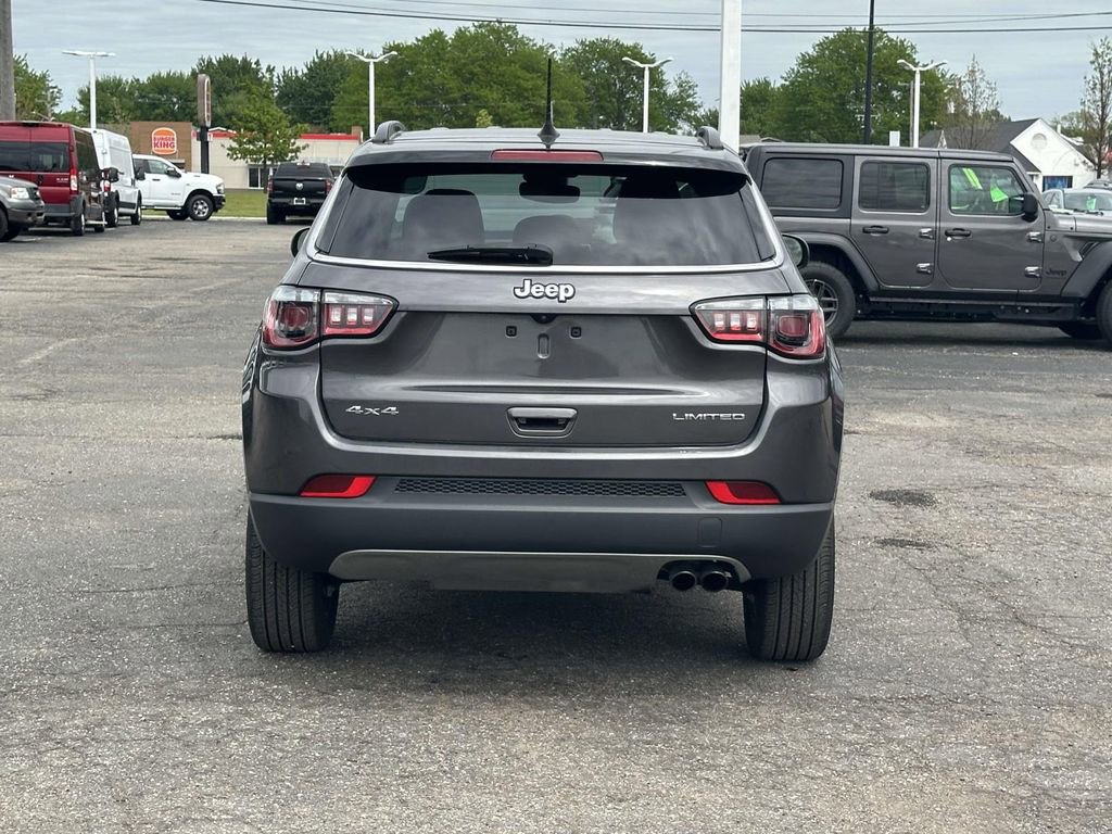 Used 2022 Jeep Compass Limited AWD/4WD image 5