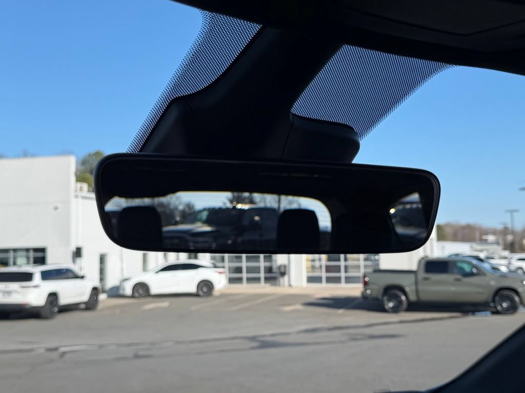 New 2026 Chrysler Voyager LX FWD image 27