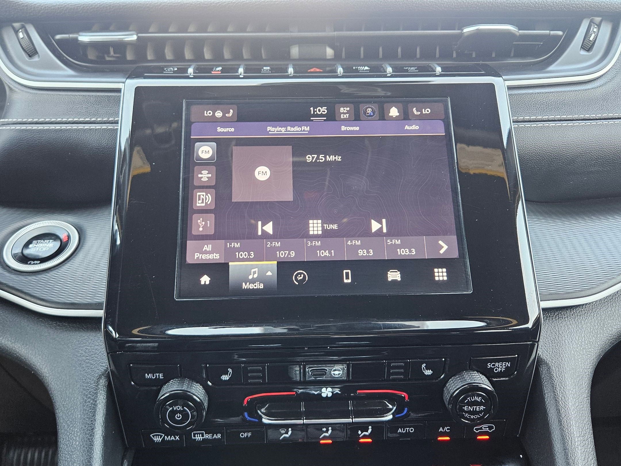 Used 2025 Jeep Grand Cherokee Altitude image 26