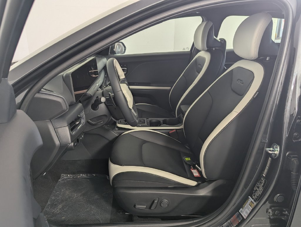 New 2026 Kia K4 EX w/ GT-Line Premium Package FWD image 11