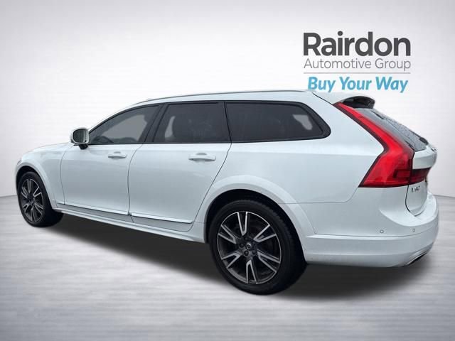 Used 2018 Volvo V90 T6 Cross Country w/ Convenience Package image 39