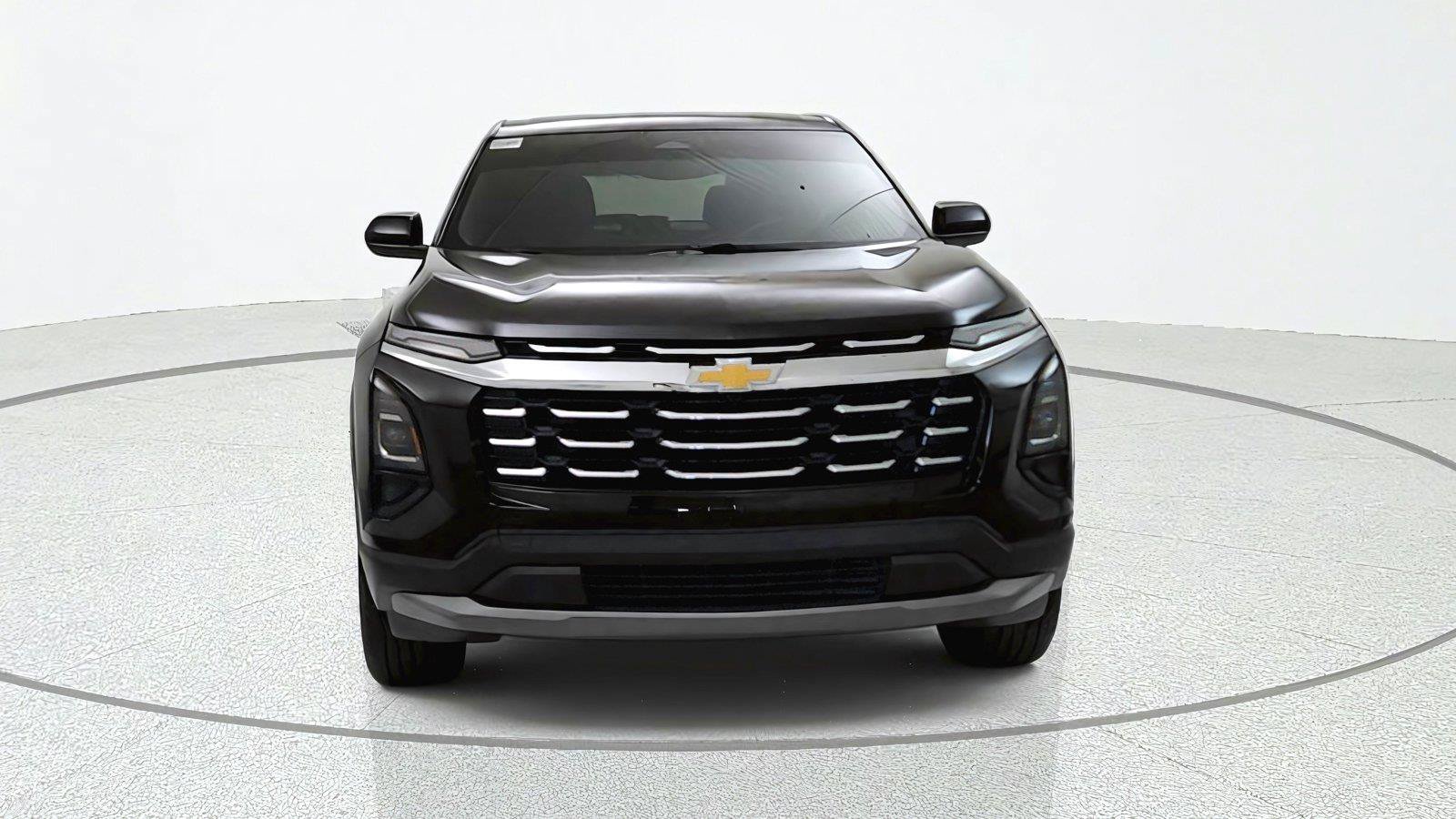 Used 2025 Chevrolet Equinox LT FWD image 2