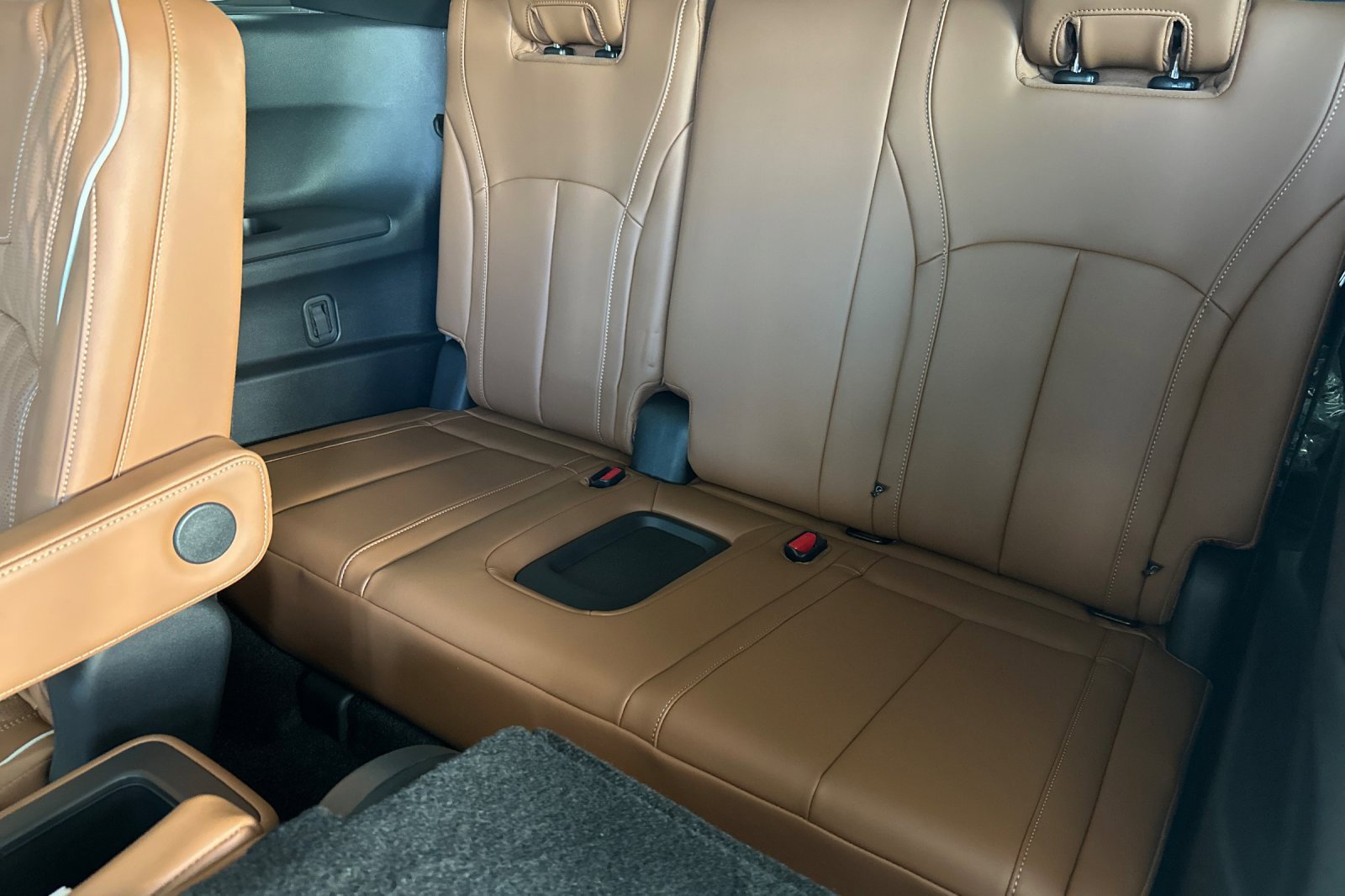 New 2026 INFINITI QX60 Autograph w/ Dark Cargo Package image 16