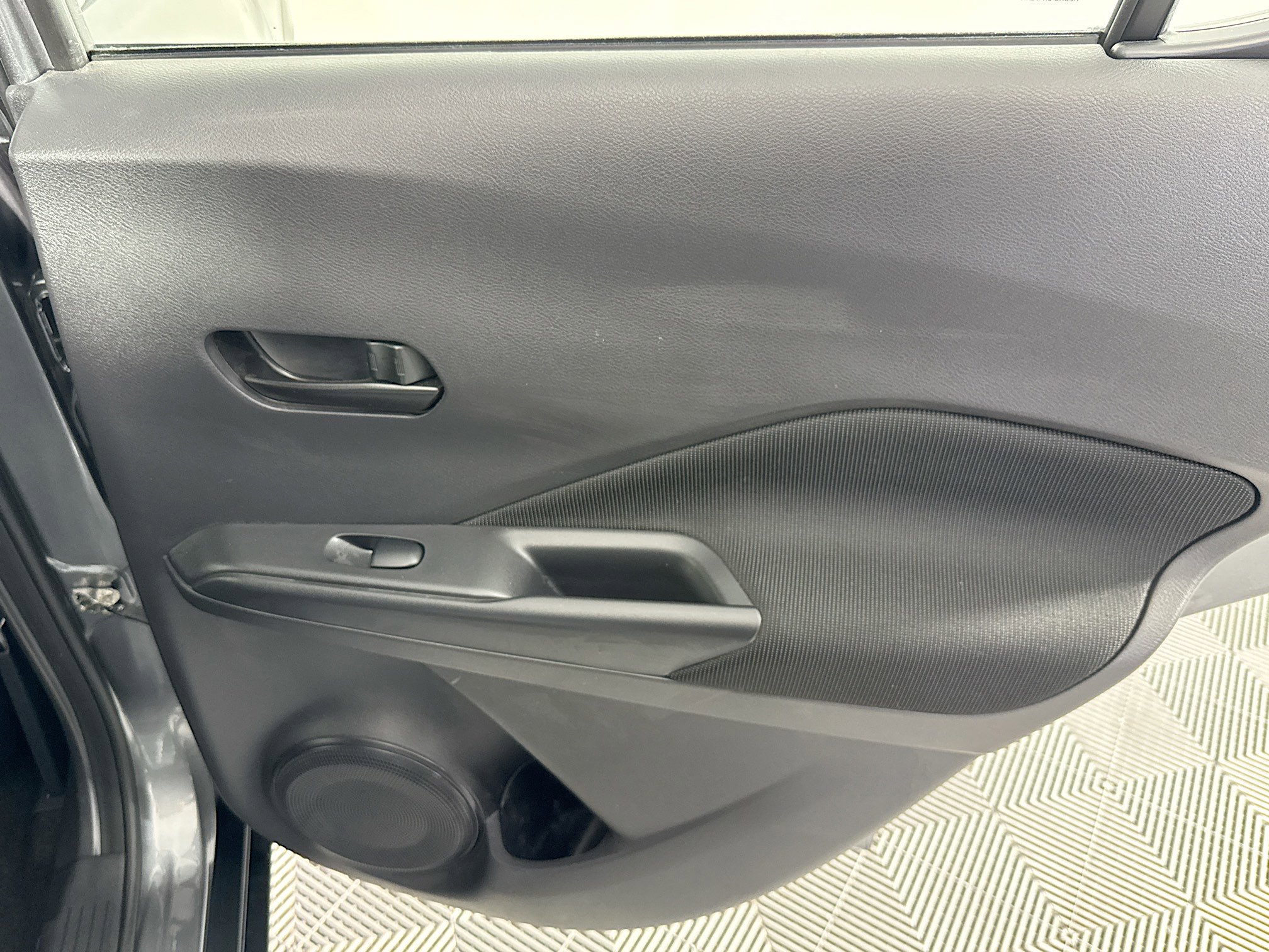 Used 2023 Nissan Kicks S image 27