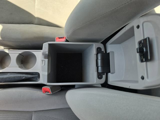 Used 2013 Toyota Corolla LE FWD image 21