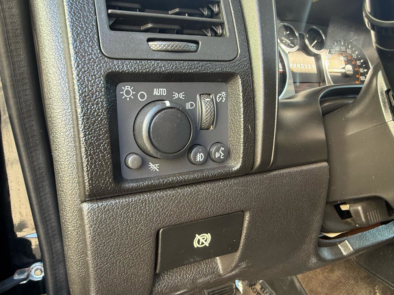 Used 2010 HUMMER H3 Adventure image 39