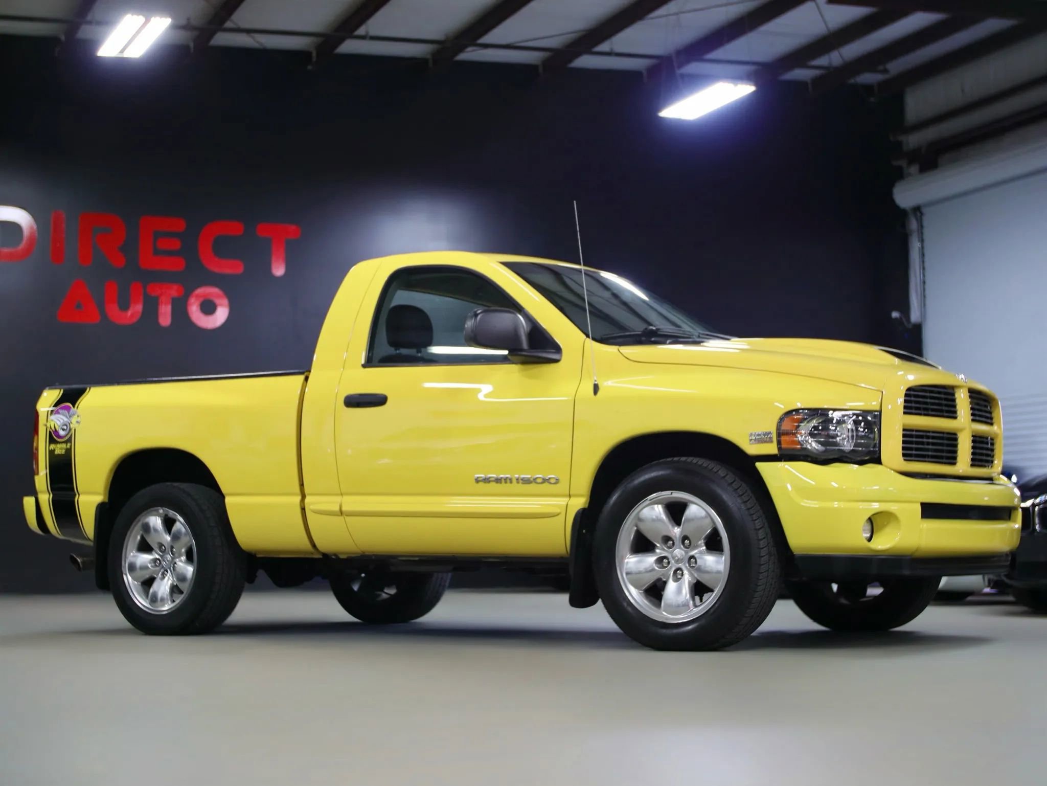 Used 2005 Dodge Ram 1500 Truck SLT w/ Rumblebee Group image 9