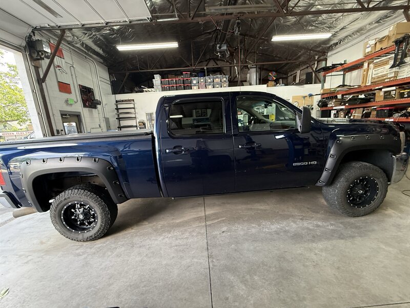 Used 2010 Chevrolet Silverado 2500 LTZ w/ Convenience Package AWD/4WD image 5