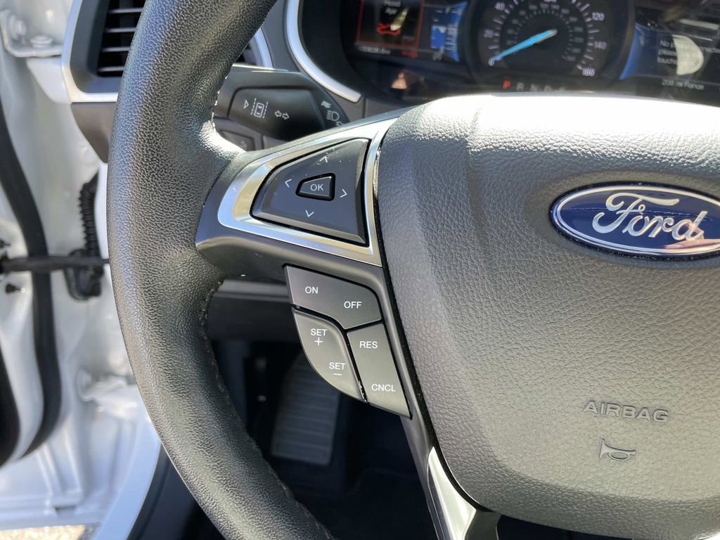 Used 2021 Ford Edge SEL w/ Convenience Package image 16