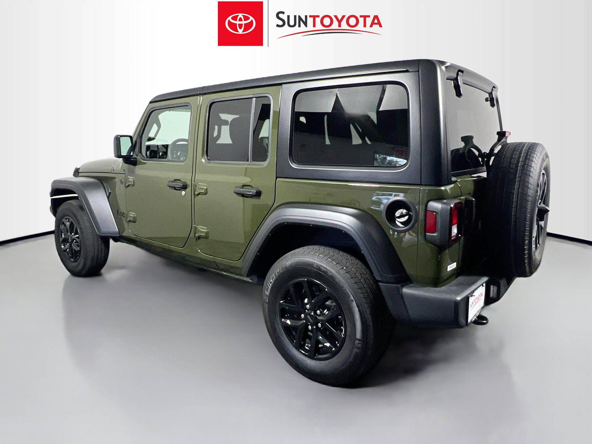 Used 2023 Jeep Wrangler Sport S image 6