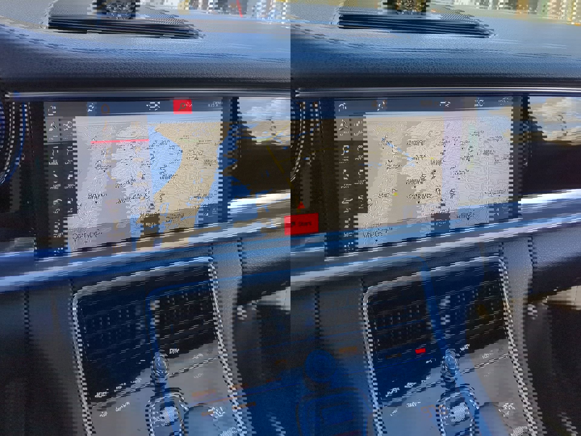 Used 2018 Porsche Panamera 4S w/ Premium Package Plus image 26