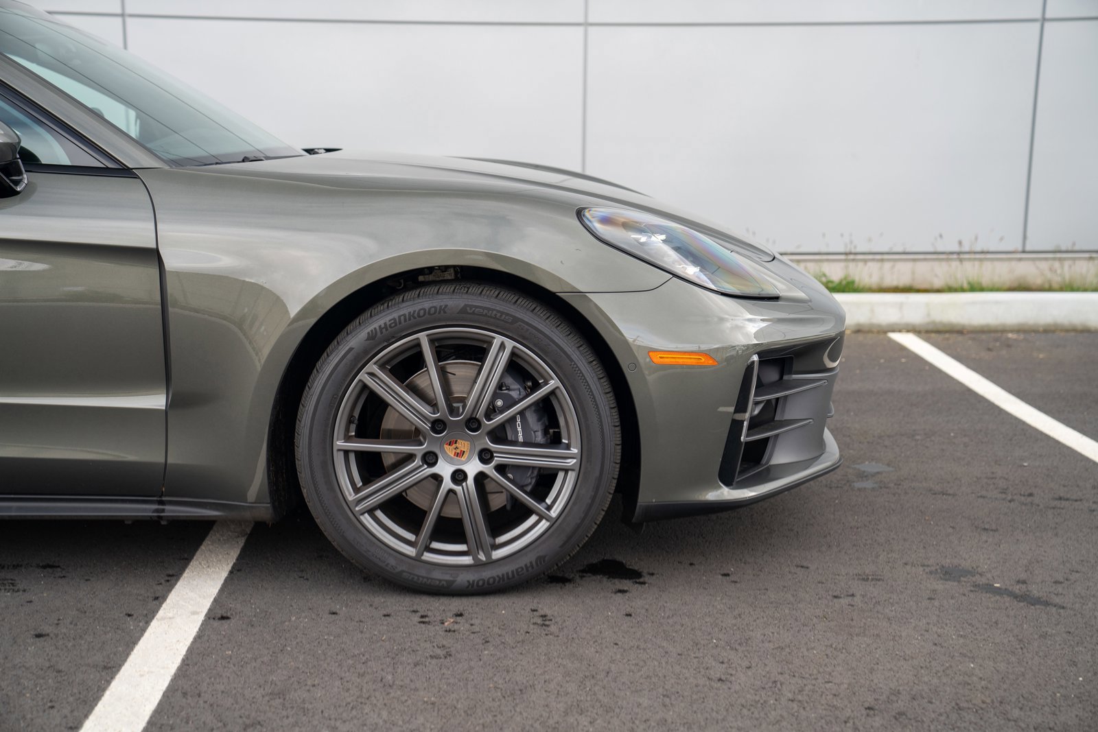 Certified 2025 Porsche Panamera image 9