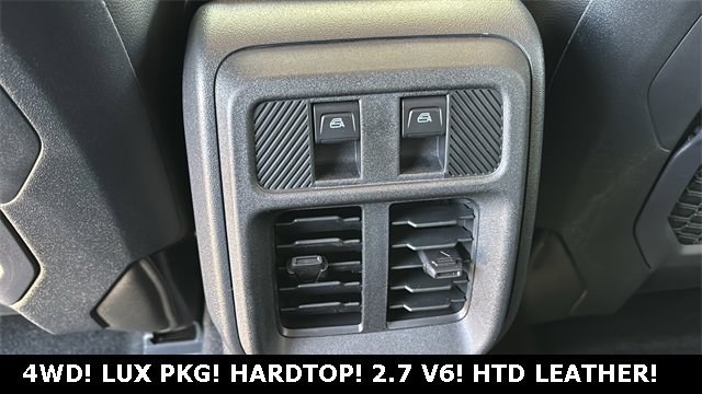 New 2025 Ford Bronco Badlands image 32