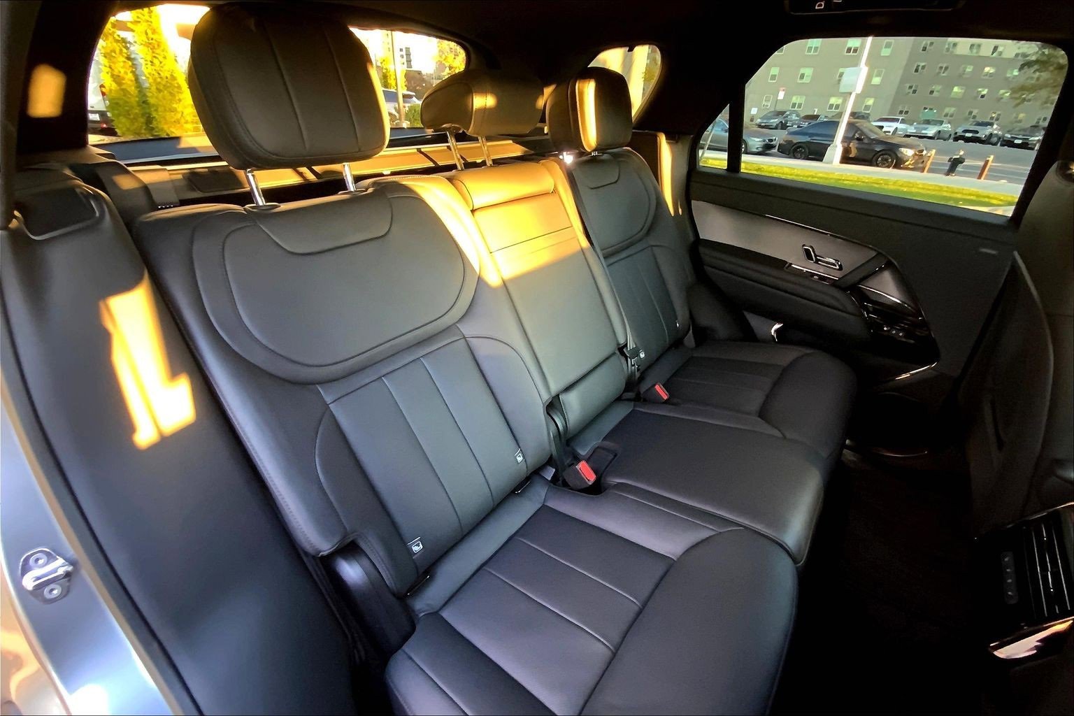 Used 2024 Land Rover Range Rover Sport SE image 19