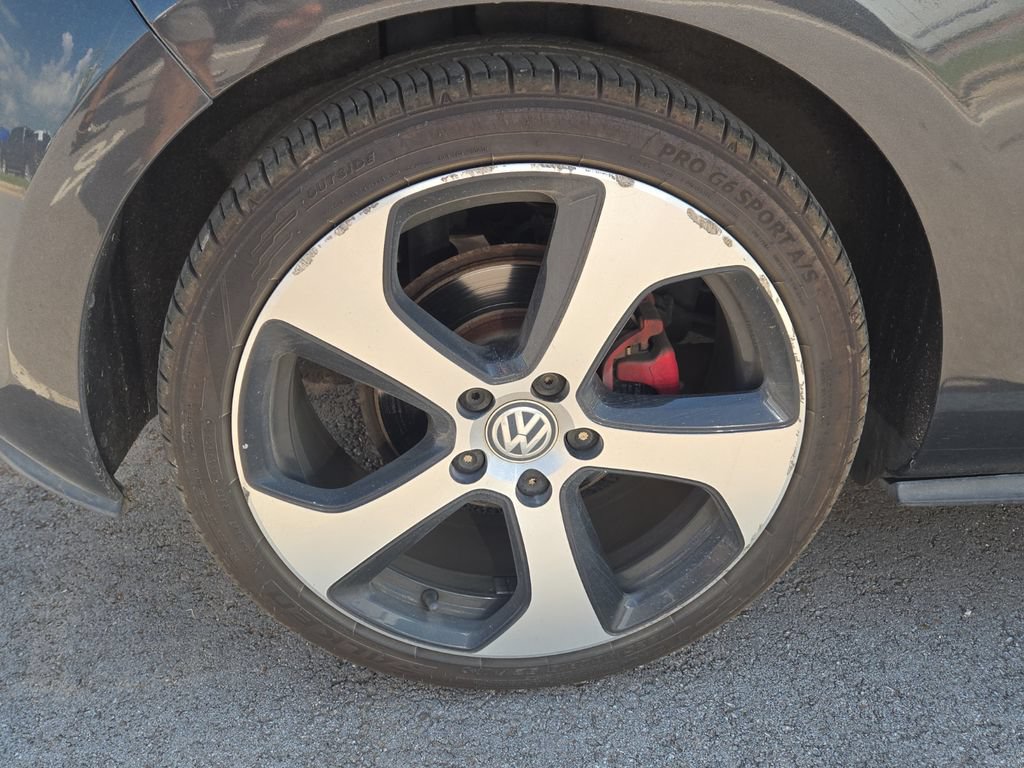 Used 2016 Volkswagen GTI SE FWD image 5