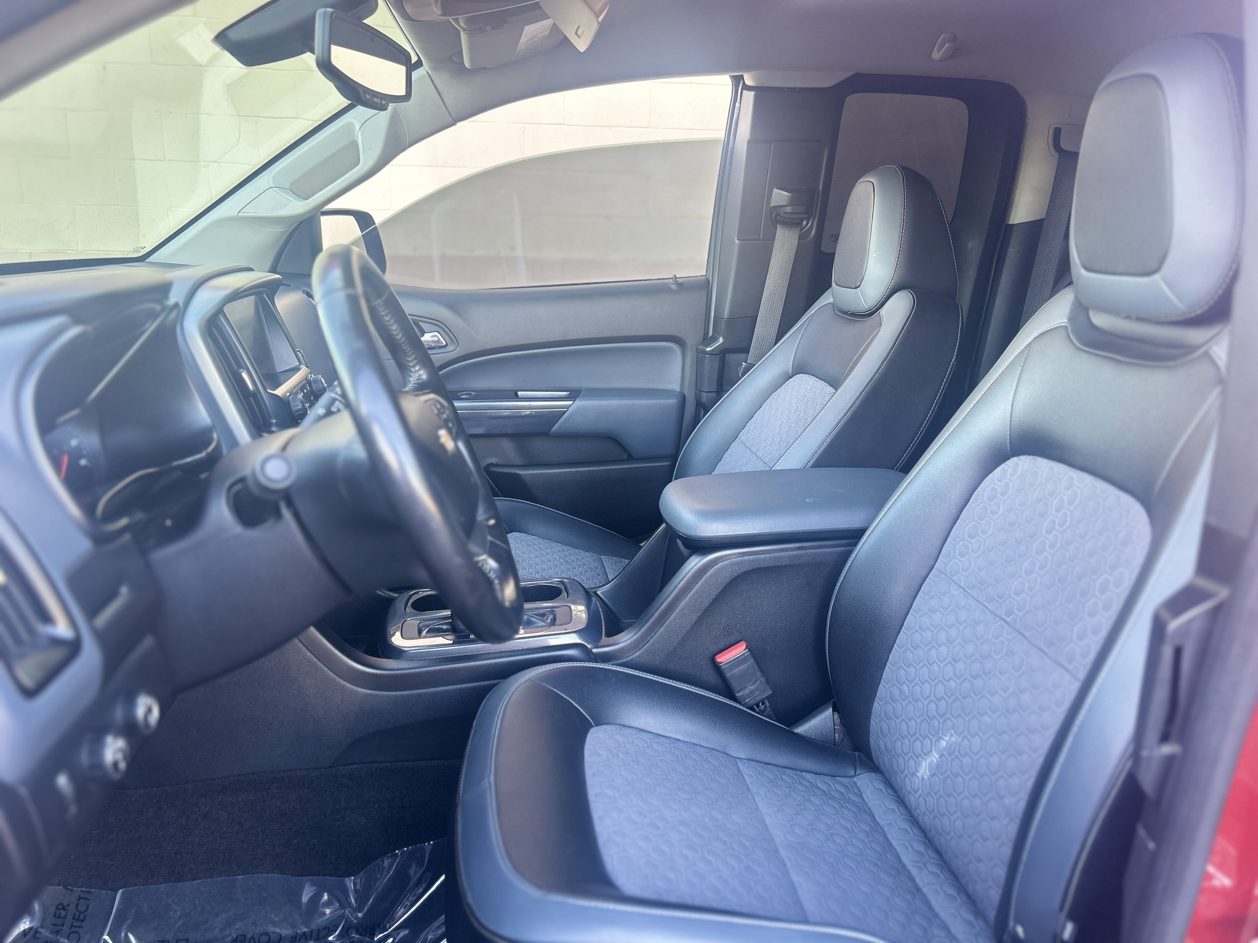 Used 2015 Chevrolet Colorado Z71 image 27