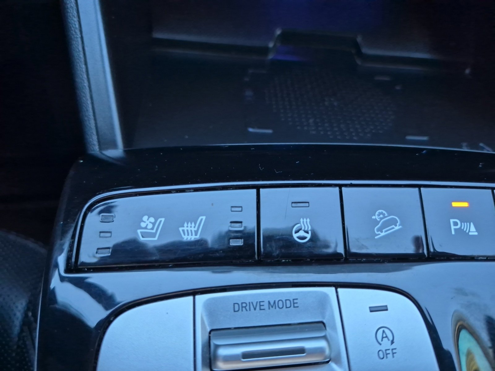 Used 2023 Hyundai Tucson Limited w/ Winter Package image 25