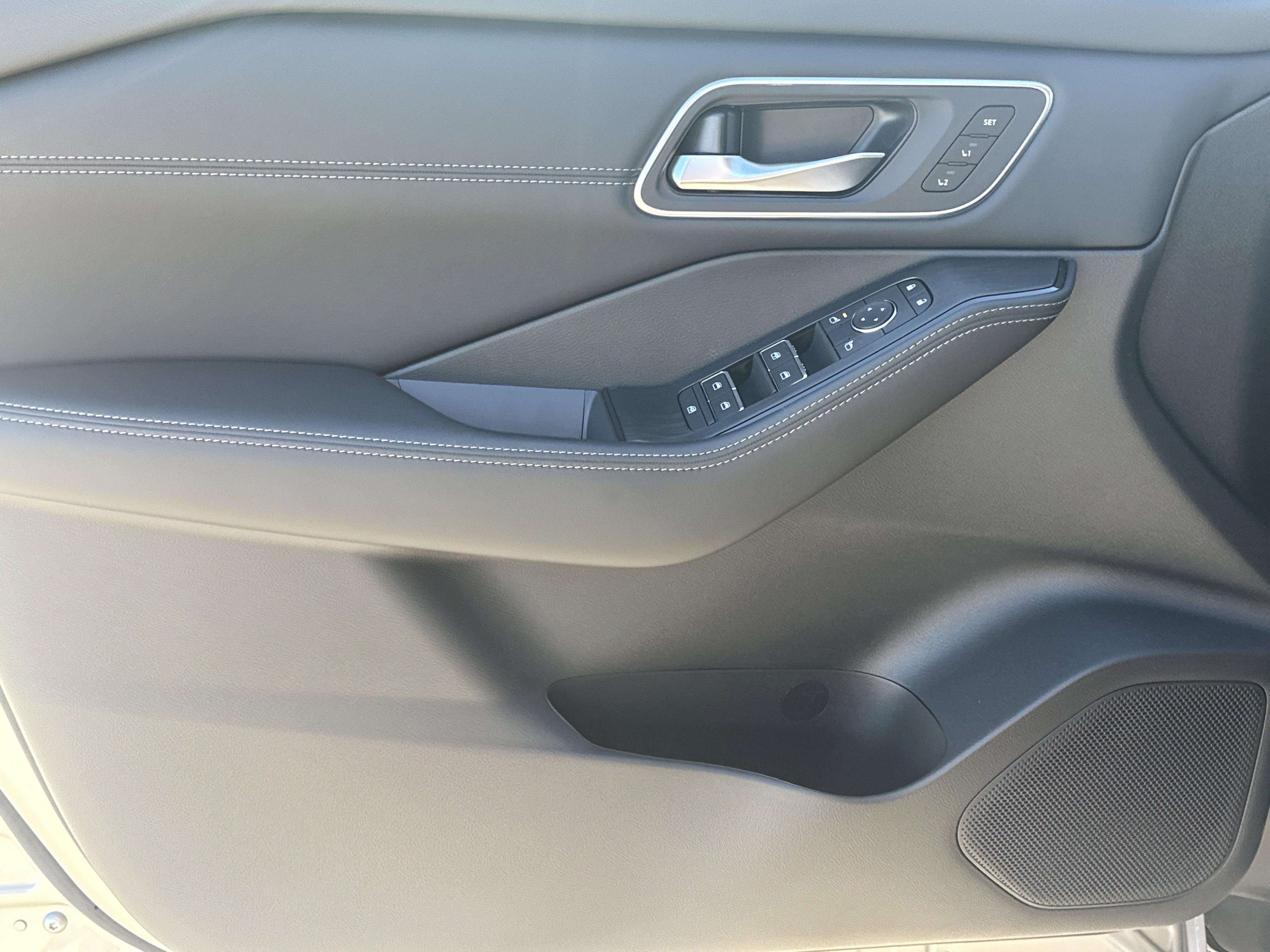 New 2026 Nissan Rogue Platinum w/ Platinum Premium Package image 10