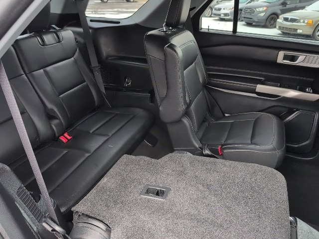 Used 2022 Ford Explorer Limited w/ Equipment Group 301A image 30