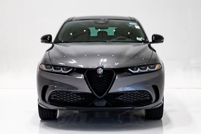 Used 2024 Alfa Romeo Tonale Veloce w/ Active Assist Package AWD/4WD image 4