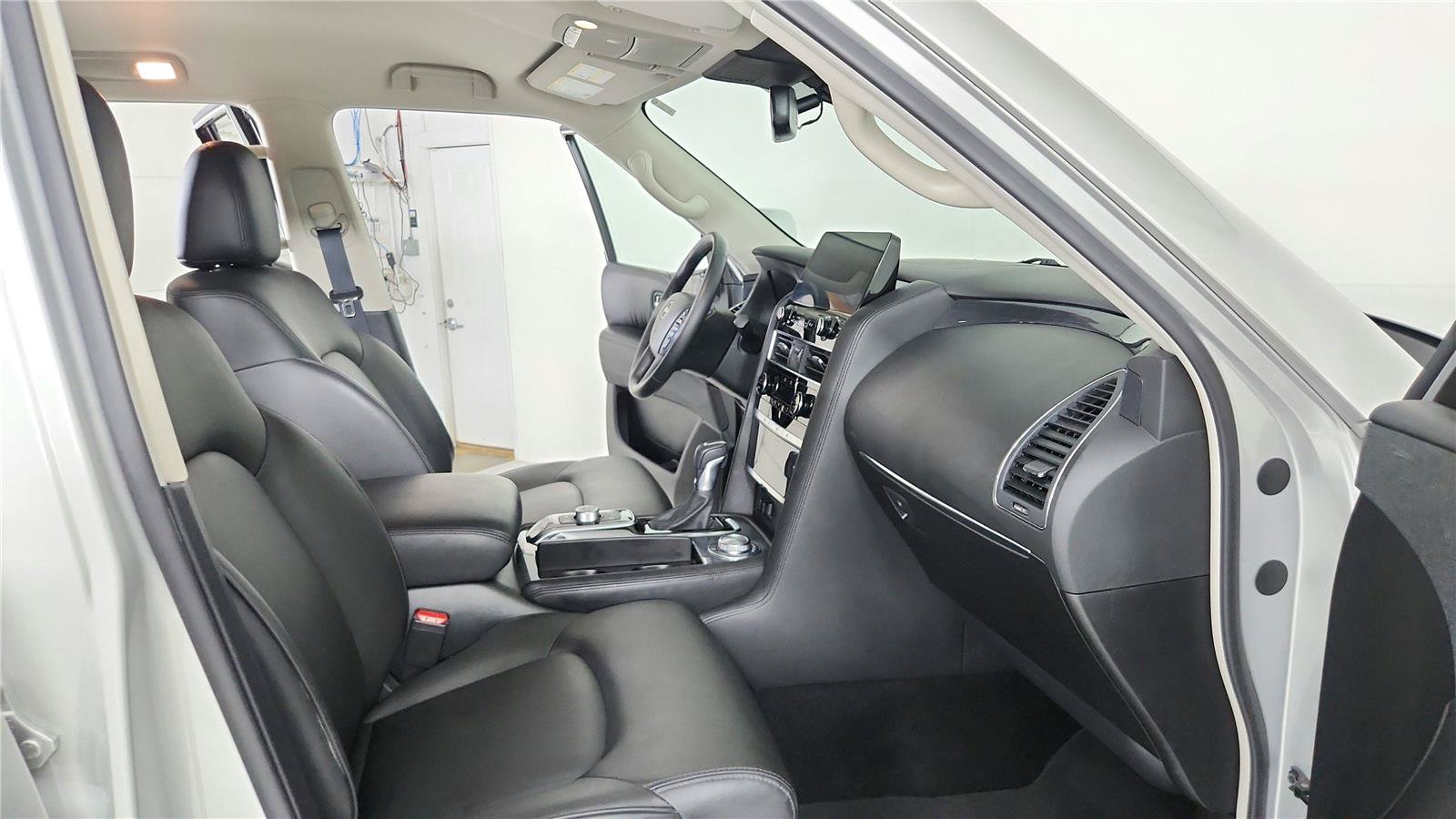 Certified 2024 Nissan Armada SV w/ Cargo Package AWD/4WD image 19
