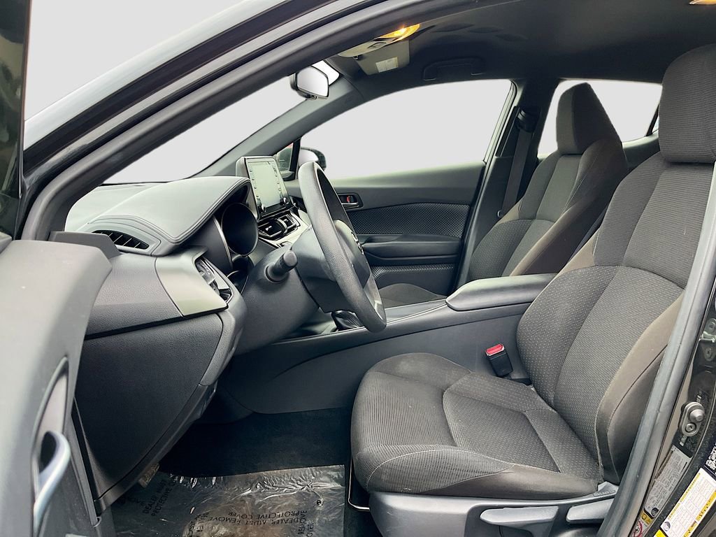 Used 2019 Toyota C-HR LE FWD image 19